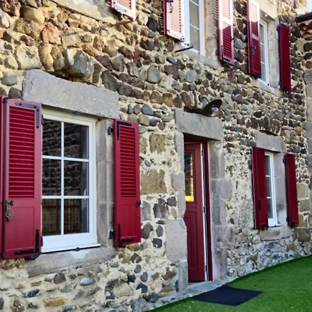 La Maison Chez Lisette Avec Piscine Et Terrain De Petanque Prive Au Bord De L'allier ! * Mazeyrat-d'Allier