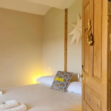 La Maison Chez Lisette Avec Piscine Et Terrain De Petanque Prive Au Bord De L'allier ! *