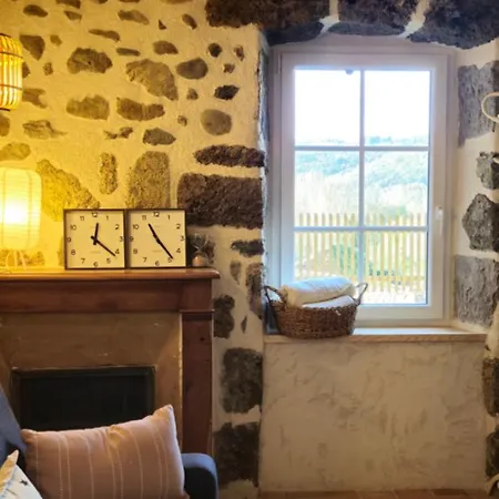 La Maison Chez Lisette Avec Piscine Et Terrain De Petanque Prive Au Bord De L'allier ! Holiday home Mazeyrat-d'Allier