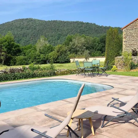 La Maison Chez Lisette Avec Piscine Et Terrain De Petanque Prive Au Bord De L'allier ! Dom wakacyjny Mazeyrat-d'Allier