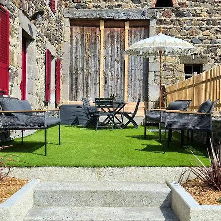 בית נופש La Maison Chez Lisette Avec Piscine Et Terrain De Petanque Prive Au Bord De L'allier ! *