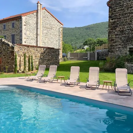 La Maison Chez Lisette Avec Piscine Et Terrain De Petanque Prive Au Bord De L'allier ! Dom wakacyjny Mazeyrat-d'Allier