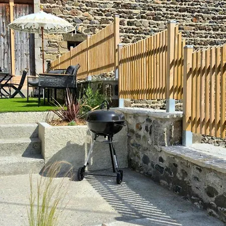 בית נופש La Maison Chez Lisette Avec Piscine Et Terrain De Petanque Prive Au Bord De L'allier ! *