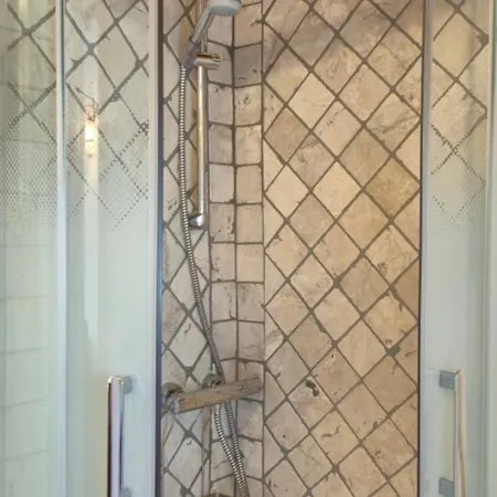 בית נופש La Maison Chez Lisette Avec Piscine Et Terrain De Petanque Prive Au Bord De L'allier ! *